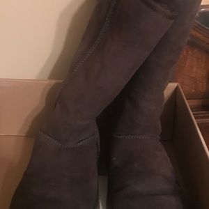 Ugg size 9 boot